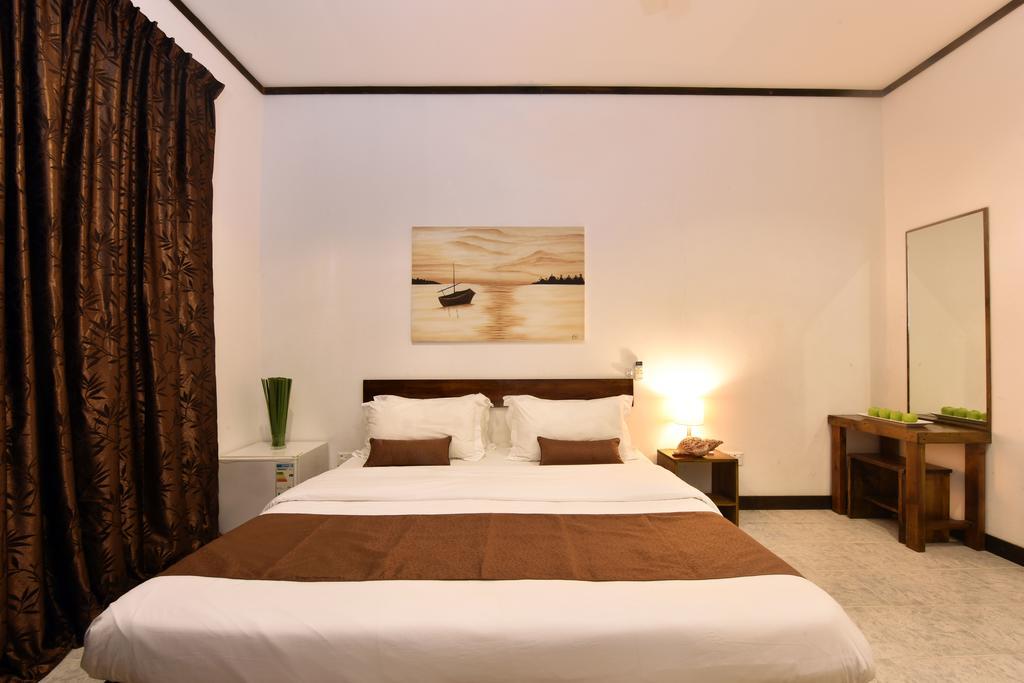 Isle Beach Inn Maldives Bagian luar foto